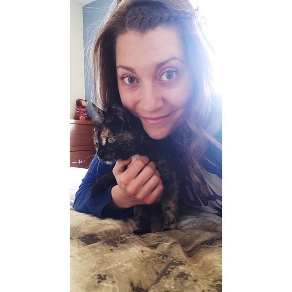 Meet your Posher, Gabriella - Picture 1 of 1